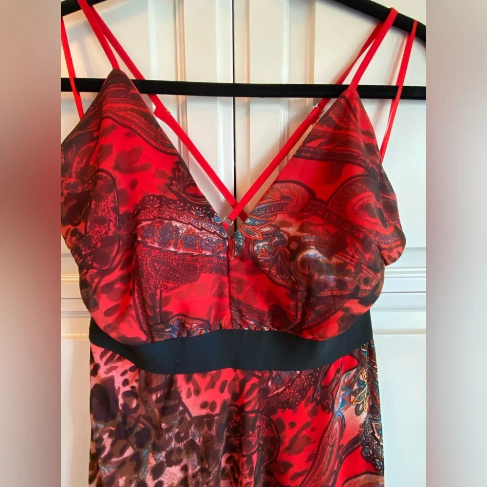 ❤️On-Trend FW2026❤️
La Diosa—Red, Leopard, Adjustable Strap, Maxi, Chiffon/Sheer - Picture 4 of 11